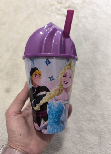 VASO CON TAPA Y PAJITA FROZEN