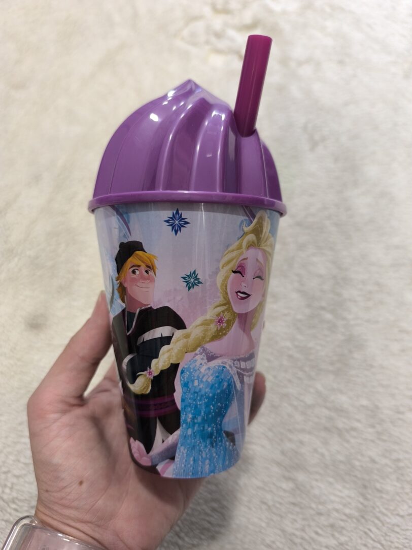 VASO CON TAPA Y PAJITA FROZEN