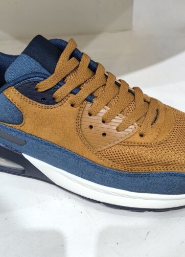 DEPORTIVA HOMBRE CON CÁMARA