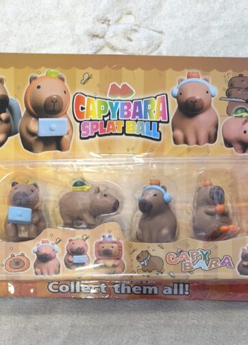 SET MUÑECOS CAPIBARA