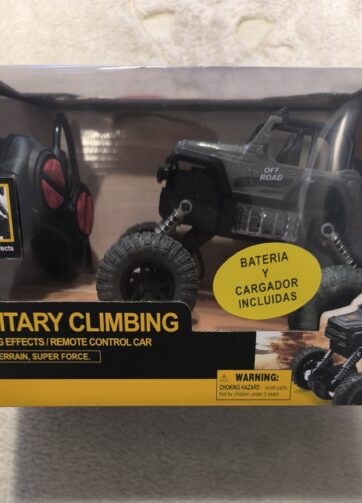 COCHE CON MANDO MILITAR