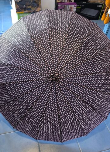 PARAGUAS GRANDE 
Antiviento