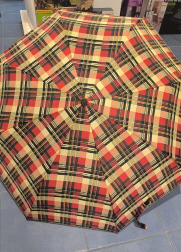 PARAGUAS PLEGABLE 
Antiviento